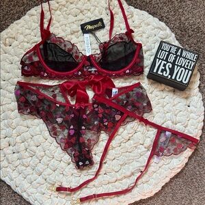 NWT Mapalé Red and Black Heart Lace Bra Set
